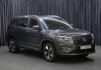 Подержанный автомобиль Changan CS75 2021 года (3 фото)