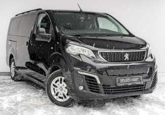 Подержанный автомобиль Peugeot Traveller 2022 года (3 фото)