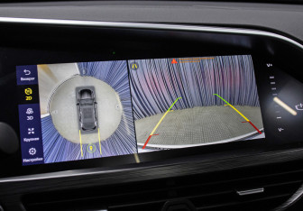 Подержанный автомобиль Geely Tugella 2023 года (25 фото)