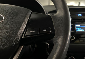 Подержанный автомобиль Hyundai Creta 2017 года (13 фото)