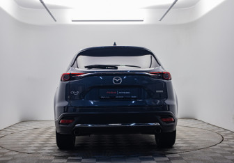 Подержанный автомобиль Mazda CX-9 2022 года (6 фото)