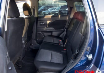 Подержанный автомобиль Mitsubishi Outlander 2014 года (8 фото)