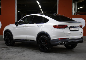 Подержанный автомобиль Geely Tugella 2022 года (7 фото)