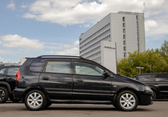 Подержанный автомобиль Mitsubishi Space Star Compactvan 2004 года (3 фото)
