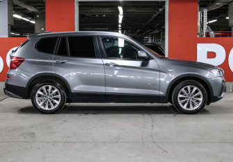Подержанный автомобиль BMW X3 2012 года (4 фото)