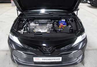 Подержанный автомобиль Toyota Camry Sedan 2020 года (9 фото)