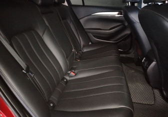 Подержанный автомобиль Mazda 6 Sedan 2019 года (10 фото)