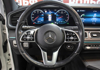 Подержанный автомобиль Mercedes-Benz GLE 2019 года (17 фото)