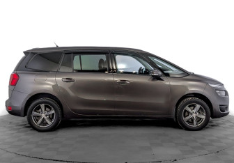Подержанный автомобиль Citroen C4 Picasso 2016 года (4 фото)