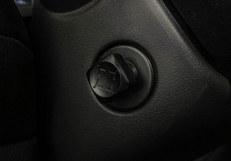 Подержанный автомобиль Nissan Pathfinder 2014 года (19 фото)