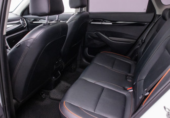 Подержанный автомобиль Kia Seltos 2024 года (11 фото)