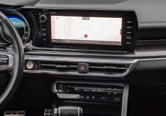 Подержанный автомобиль Kia K5 2021 года (17 фото)