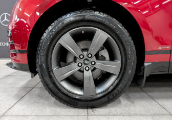 Подержанный автомобиль Land Rover Range Rover Velar 2018 года (18 фото)