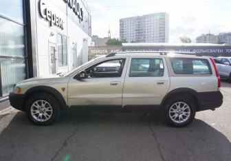 Подержанный автомобиль Volvo XC70 2007 года (8 фото)