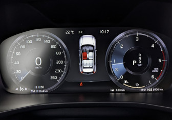 Подержанный автомобиль Volvo XC40 2020 года (16 фото)