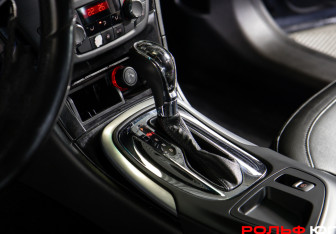 Подержанный автомобиль Opel Insignia Liftback 2010 года (14 фото)