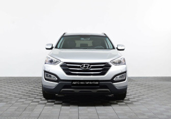 Подержанный автомобиль Hyundai Santa Fe 2012 года (2 фото)