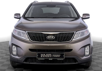 Подержанный автомобиль Kia Sorento 2017 года (2 фото)