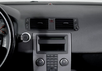 Подержанный автомобиль Volvo C30 2007 года (13 фото)