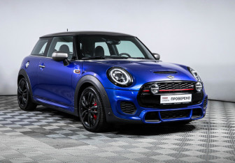 Подержанный автомобиль MINI Hatch 2019 года (21 фото)