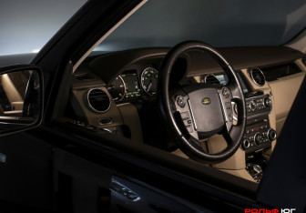 Подержанный автомобиль Land Rover Discovery 2009 года (19 фото)