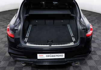 Подержанный автомобиль BMW X4 2018 года (10 фото)