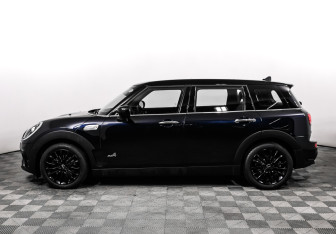 Подержанный автомобиль MINI Clubman Wagon 2020 года (8 фото)