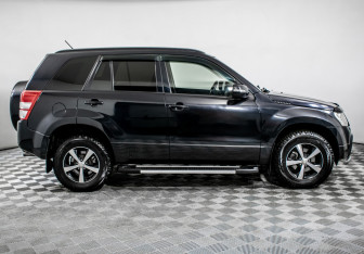 Подержанный автомобиль Suzuki Grand Vitara 2010 года (4 фото)