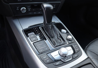 Подержанный автомобиль Audi A6 Sedan 2017 года (18 фото)