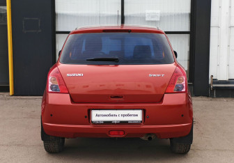 Подержанный автомобиль Suzuki Swift Hatchback 2008 года (6 фото)