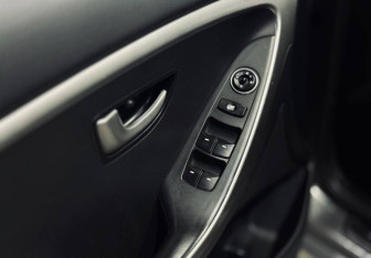 Подержанный автомобиль Hyundai i30 Wagon 2013 года (17 фото)