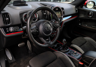 Подержанный автомобиль MINI Countryman 2020 года (9 фото)