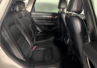 Подержанный автомобиль Mazda CX-5 2018 года (10 фото)