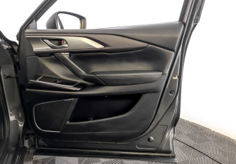 Подержанный автомобиль Mazda CX-9 2018 года (25 фото)