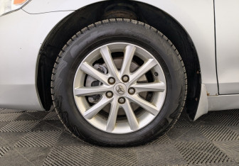 Подержанный автомобиль Toyota Camry Sedan 2011 года (13 фото)