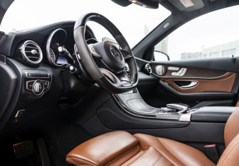 Подержанный автомобиль Mercedes-Benz GLC AMG 2016 года (9 фото)