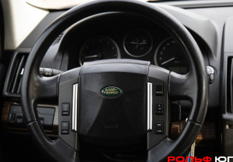 Подержанный автомобиль Land Rover Freelander 2008 года (13 фото)