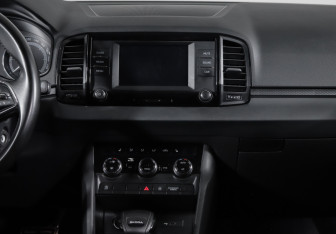 Подержанный автомобиль Skoda Karoq 2020 года (13 фото)