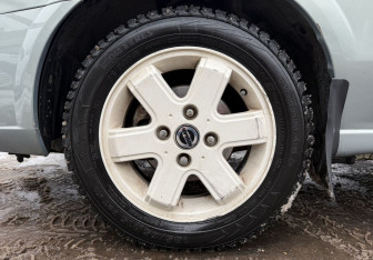 Подержанный автомобиль Nissan Almera Classic 2008 года (9 фото)