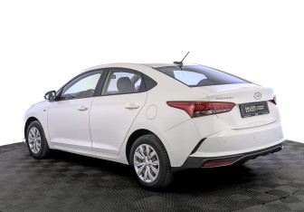 Подержанный автомобиль Hyundai Solaris Sedan 2021 года (7 фото)