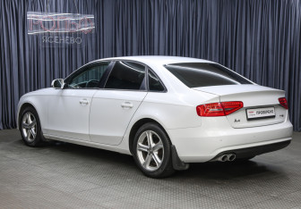 Подержанный автомобиль Audi A4 Sedan 2014 года (4 фото)