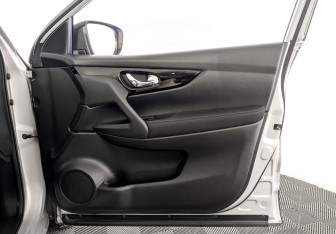 Подержанный автомобиль Nissan Qashqai 2018 года (24 фото)