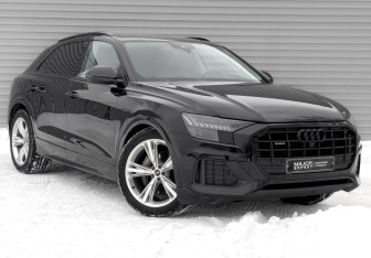 Подержанный автомобиль Audi Q8 2021 года (3 фото)