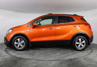 Подержанный автомобиль Opel Mokka 2014 года (8 фото)