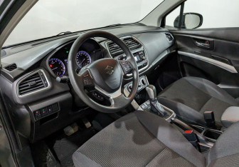 Подержанный автомобиль Suzuki SX4 Hatchback 2021 года (25 фото)