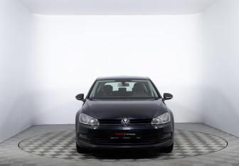 Подержанный автомобиль Volkswagen Golf Hatchback 2014 года (2 фото)