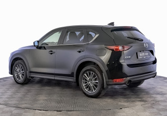Подержанный автомобиль Mazda CX-5 2017 года (7 фото)