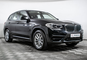 Подержанный автомобиль BMW X3 2020 года (3 фото)