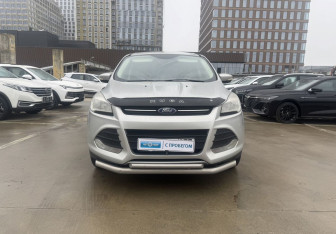 Подержанный автомобиль Ford Kuga 2014 года (2 фото)