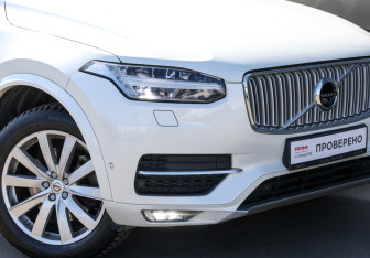 Подержанный автомобиль Volvo XC90 2017 года (25 фото)